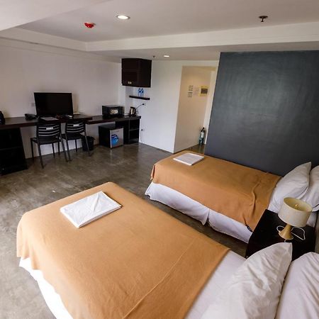 5880 Enriquez Residences 마닐라 외부 사진