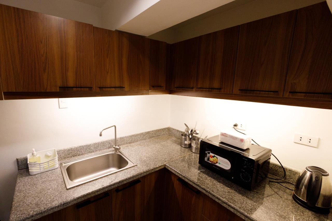 5880 Enriquez Residences 마닐라 외부 사진