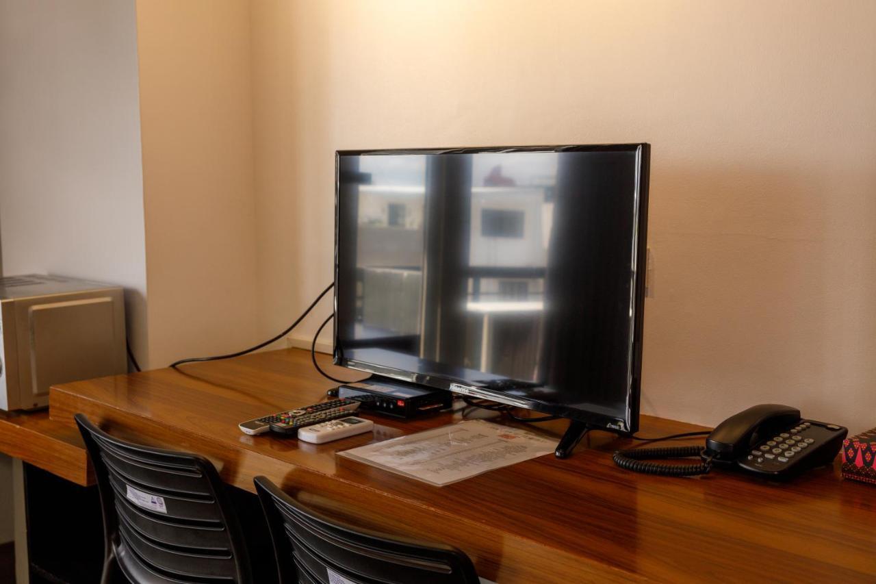 5880 Enriquez Residences 마닐라 외부 사진