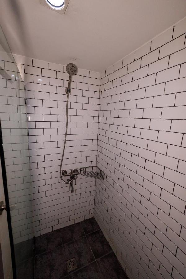 5880 Enriquez Residences 마닐라 외부 사진