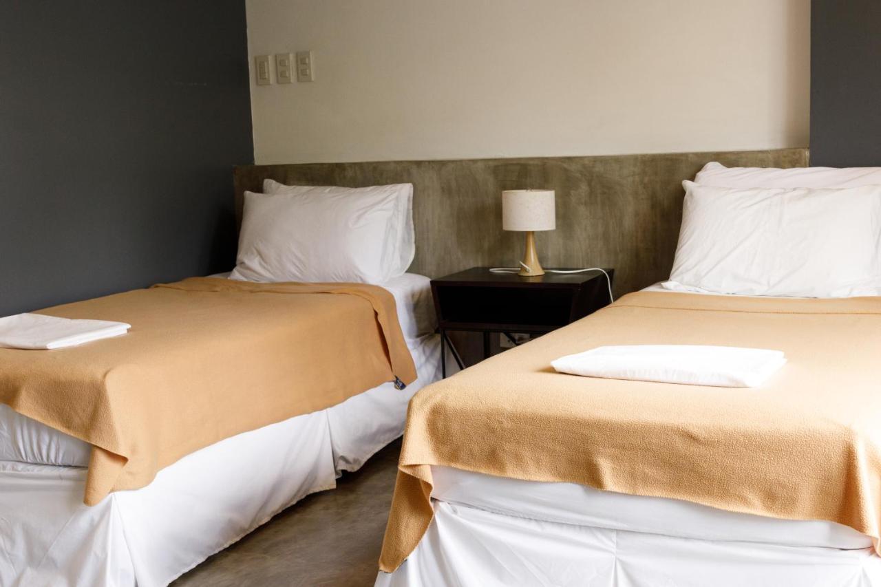 5880 Enriquez Residences 마닐라 외부 사진
