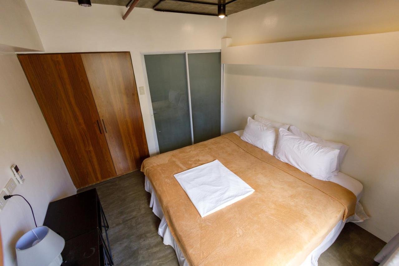 5880 Enriquez Residences 마닐라 외부 사진