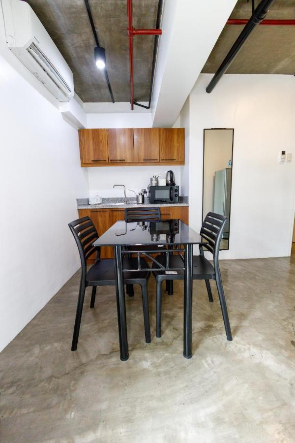 5880 Enriquez Residences 마닐라 외부 사진