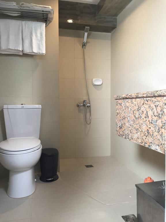 5880 Enriquez Residences 마닐라 외부 사진